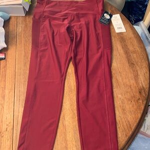 NWT Vogo body action, design, yoga pants with side pocket size large maroon